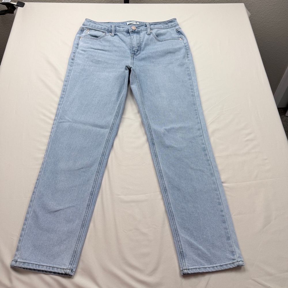 Seven7 Light Wash Straight-Leg Jeans